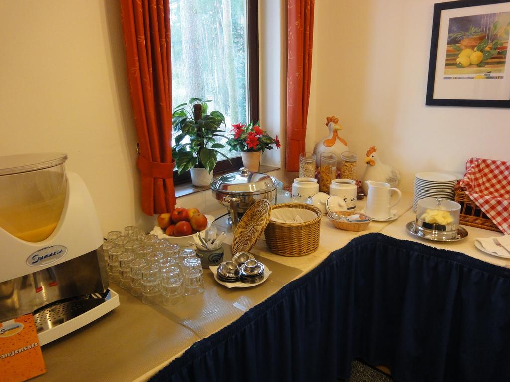 Hotel Hubertus Brome Екстериор снимка
